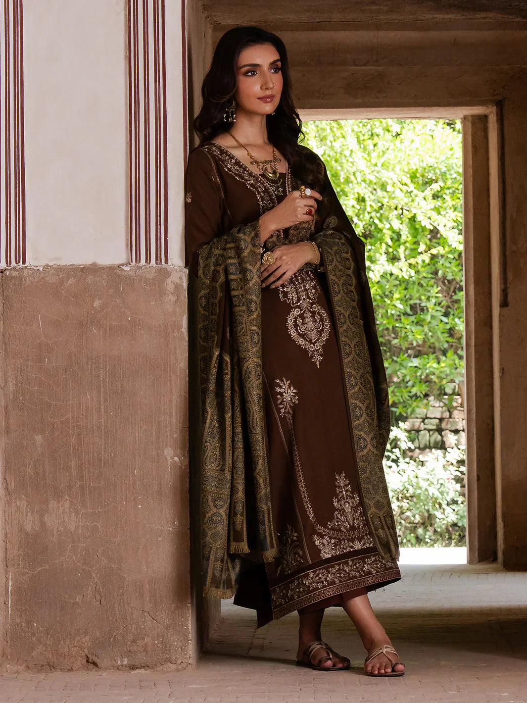 MANZIL- BG842